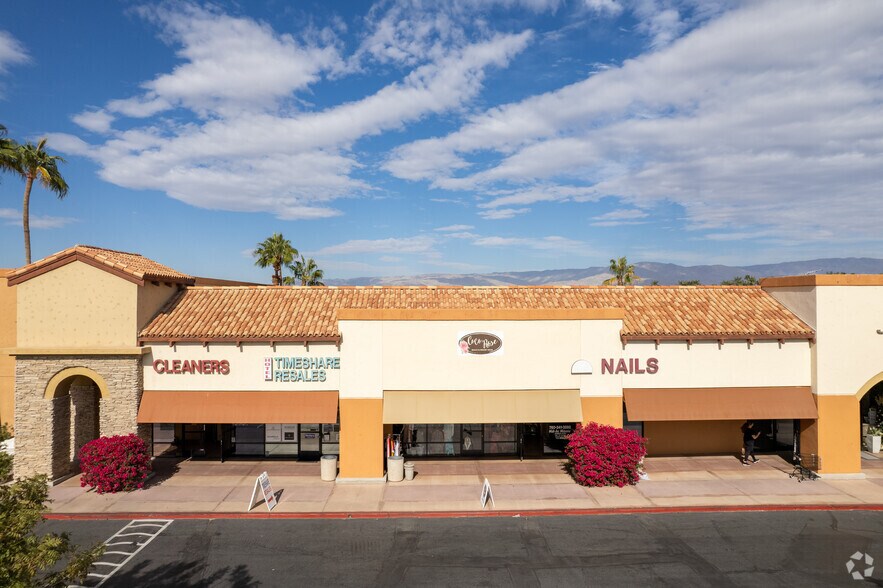 More Photos Of 74868-74998 Country Club Dr, Palm Desert Storefront For Lease