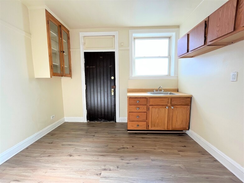 More Photos Of 7105 S Champlain Ave, Chicago Apartments For Sale