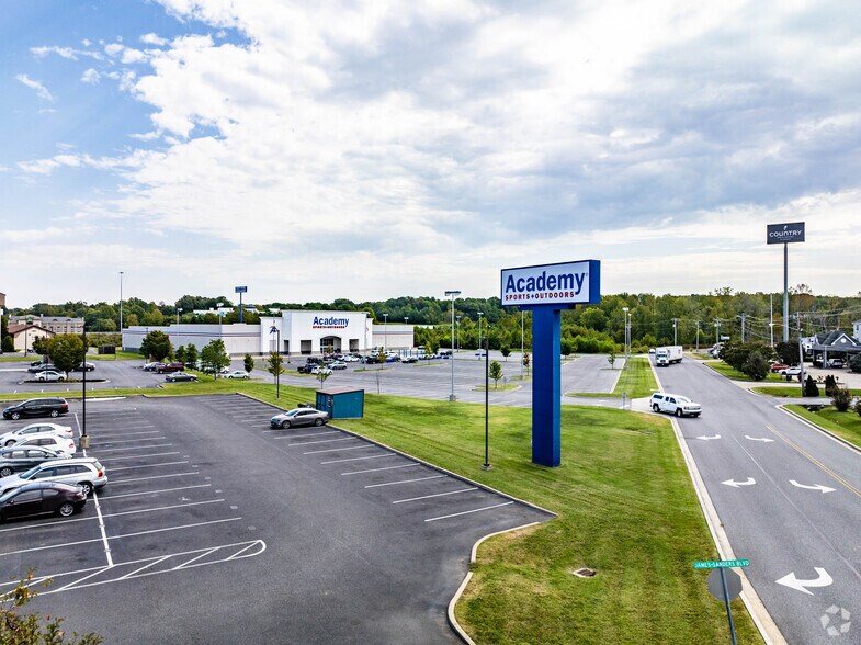 More Photos Of 150 McBride Ln, Paducah Freestanding For Sale