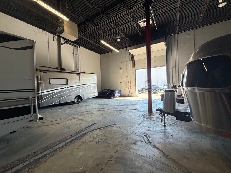 More Photos Of 1501-1509 Mitchell Dr, Oswego Warehouse For Sale