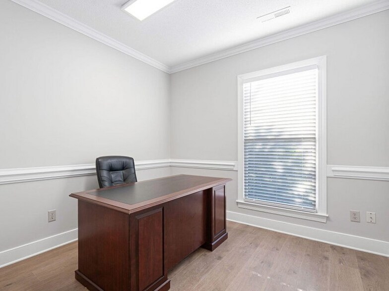 More Photos Of 6512 Six Forks Rd, Raleigh Coworking Space