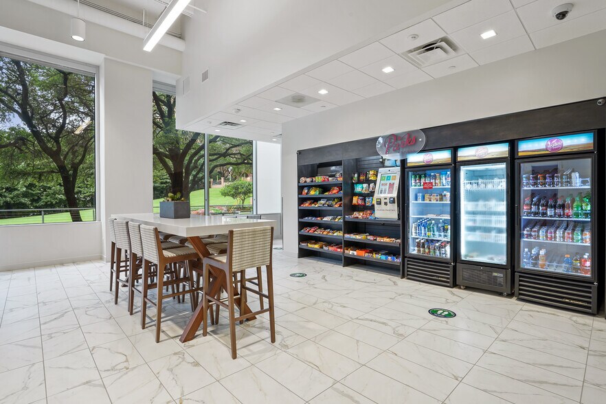 More Photos Of 2911 Turtle Creek Blvd, Dallas Office For Lease