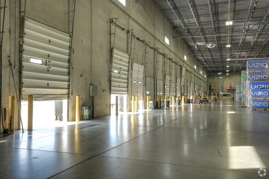 More Photos Of 6515 Ameriplex Dr, Portage Warehouse For Lease