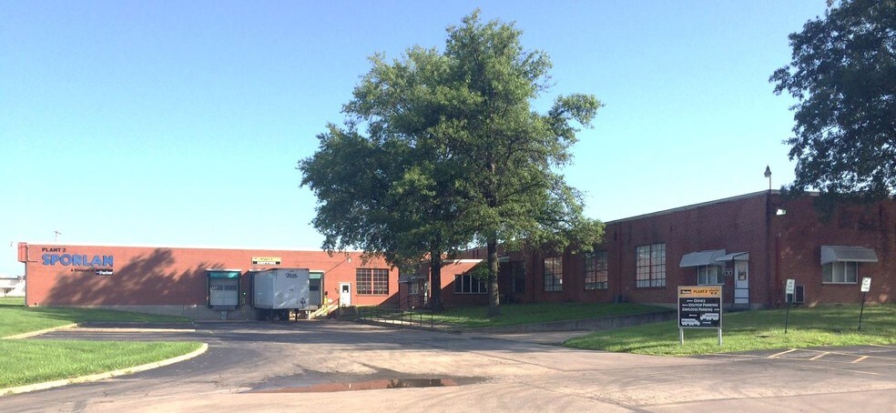 More Photos Of 1699 W Main St, Washington Manufacturing For Sale