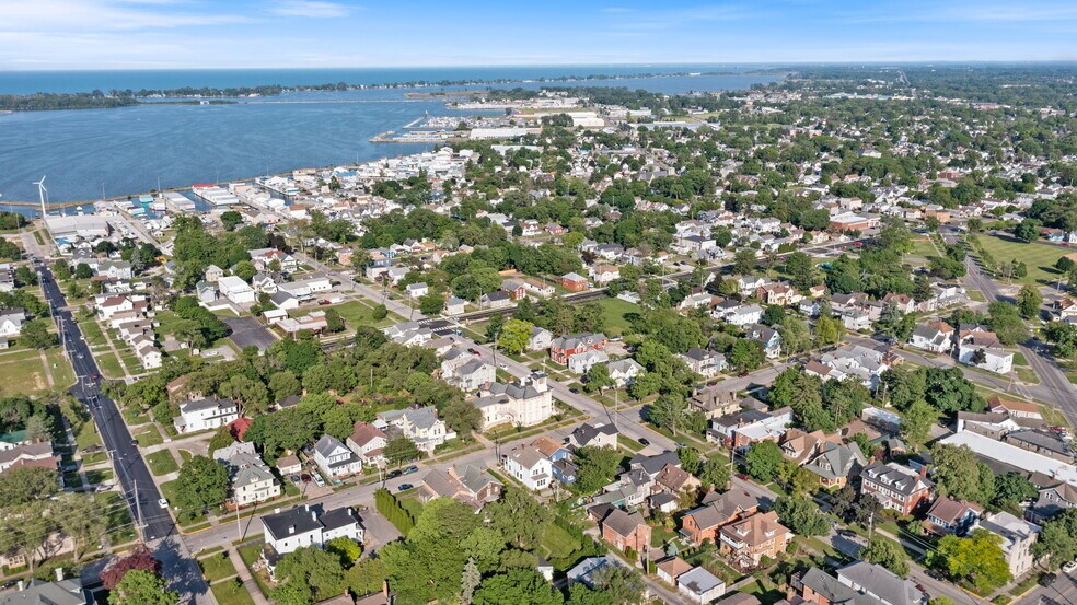 More Photos Of 403 E Adams St, Sandusky Hospitality For Sale