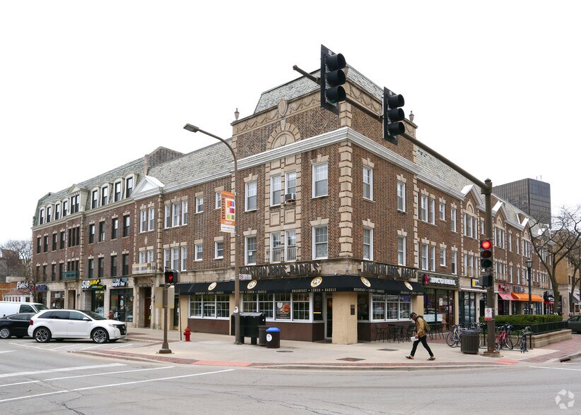 More Photos Of 720 Clark St, Evanston Apartments For Lease