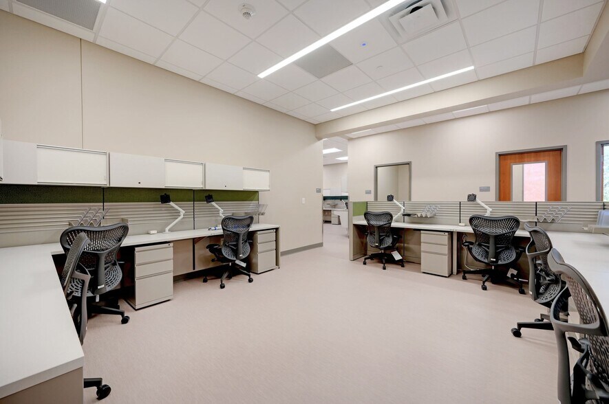 More Photos Of 3610-3626 West Ave, San Antonio Office For Sale