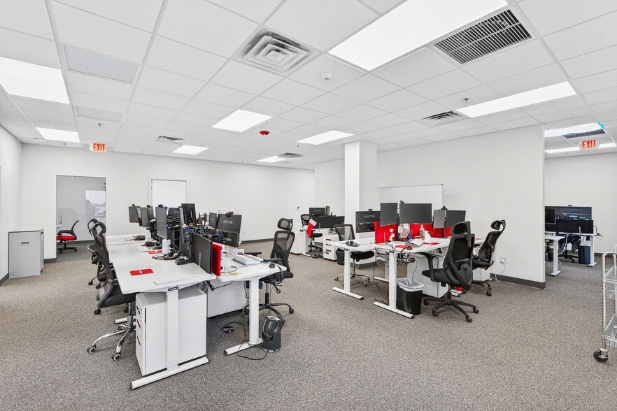 More Photos Of 930 S Harbor City Blvd SW, Melbourne Office For Sale