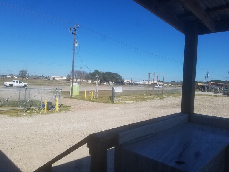 More Photos Of 23218 W Highway 6, Alvin Land For Lease