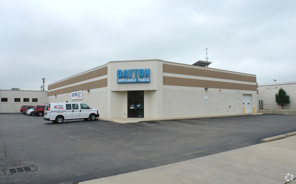 More Photos Of 122 Sears St, Dayton Industrial For Sale