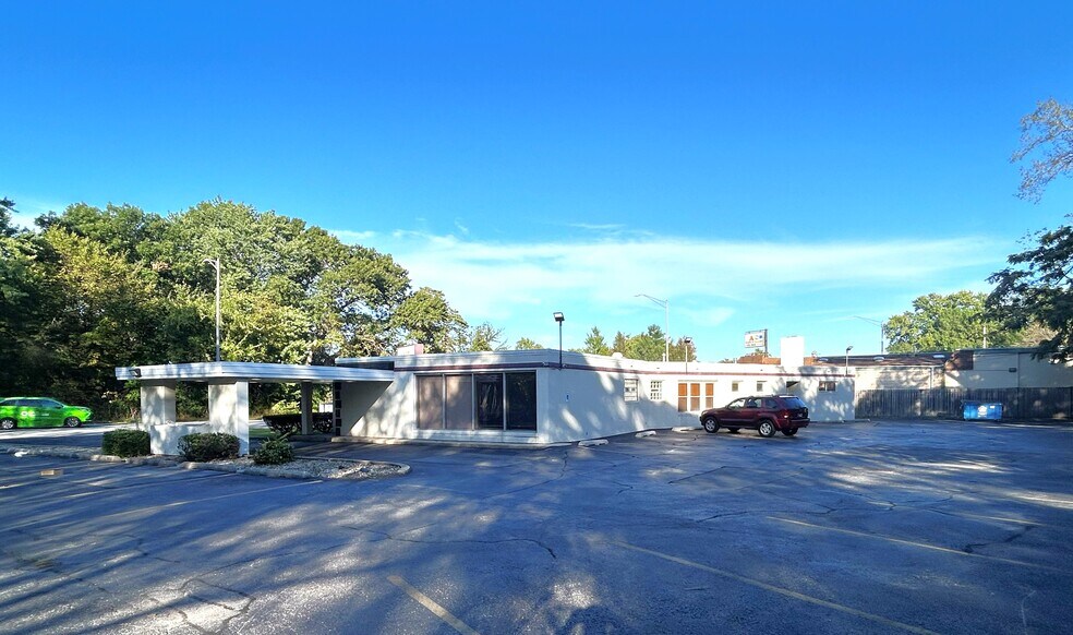 More Photos Of 19 River Oaks Dr, Calumet City Healthcare For Lease