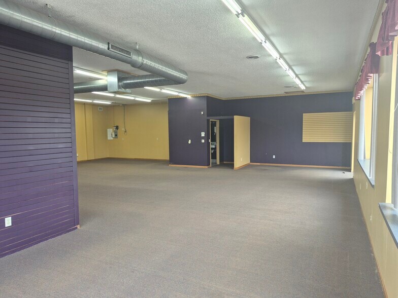 More Photos Of 15161 NE Feller St, Forest Lake Freestanding For Lease