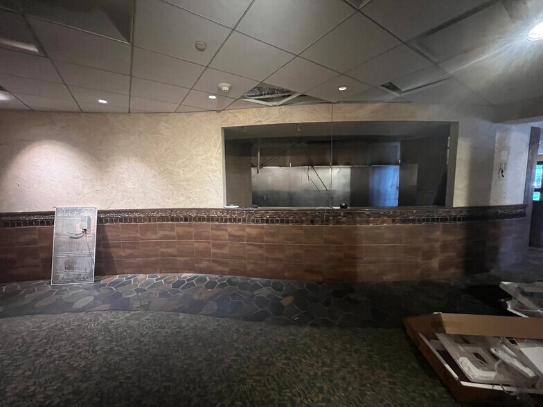More Photos Of 215 Don Knotts Blvd, Morgantown Office For Lease