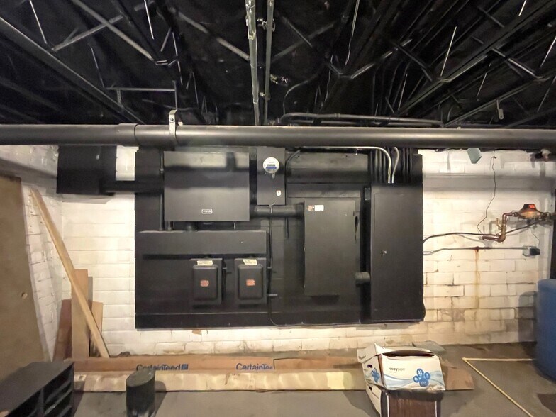 More Photos Of 530 Walnut Ave NE, Canton Storefront Retail Office For Sale