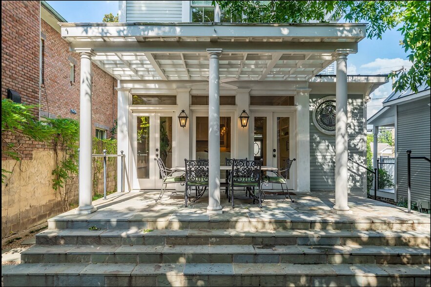 More Photos Of 2315 Routh St, Dallas Office Residential For Sale