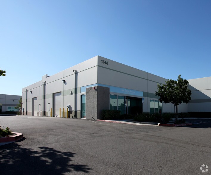 More Photos Of 1244 Dupont Ct, Manteca Warehouse For Lease