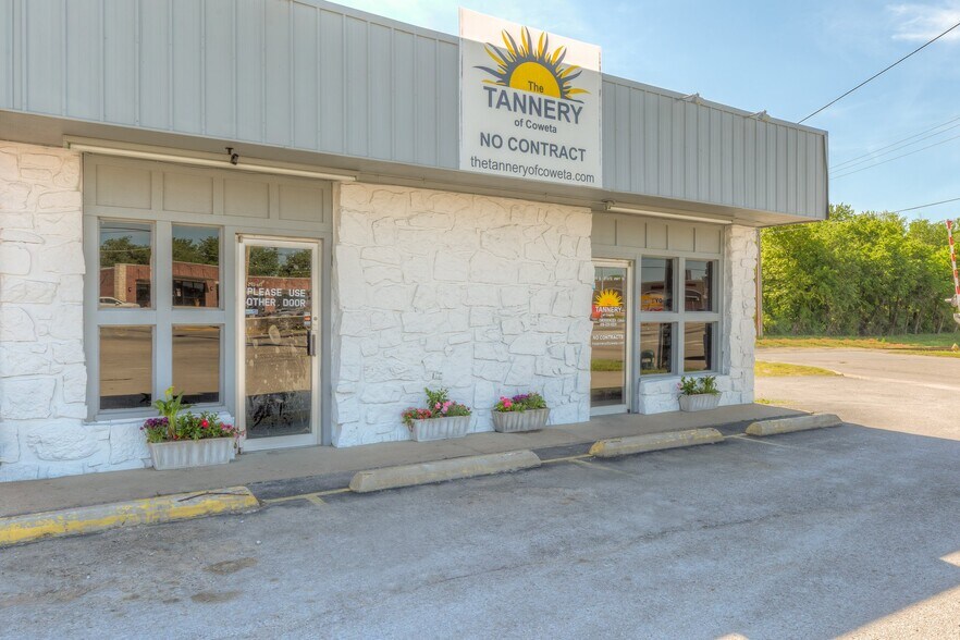 Primary Photo Of 14110 OK-51, Coweta Office For Sale