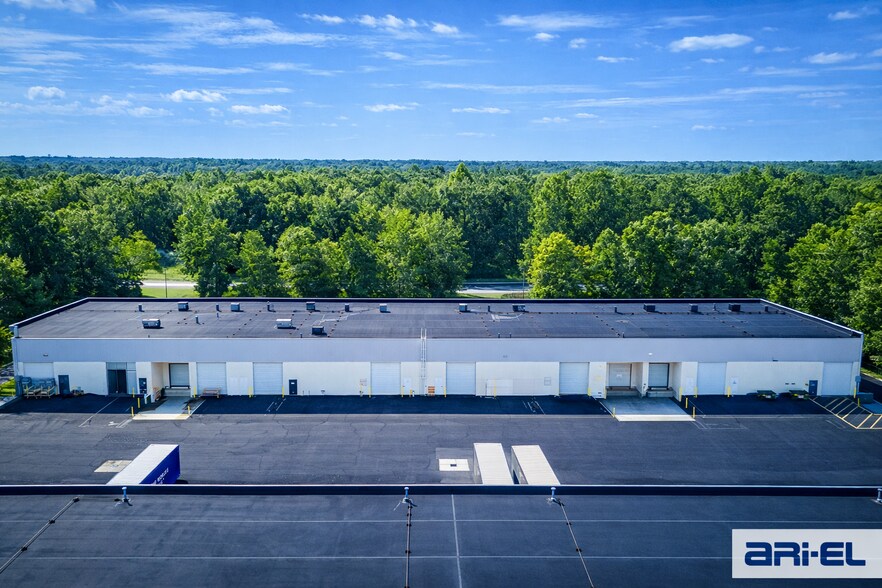 More Photos Of 17901 Woodland Dr, New Boston Unknown For Lease