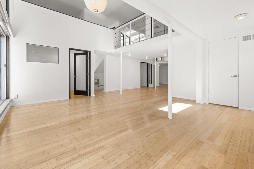 More Photos Of 1350-1352 Abbot Kinney Blvd, Venice Loft Creative Space For Lease
