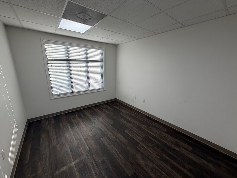 More Photos Of 200 Medical Care Way, Dothan Medical For Lease