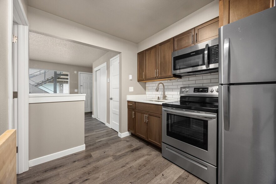 More Photos Of 5416 S M St, Tacoma Apartments For Sale