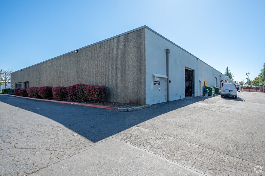 More Photos Of 10151 Croydon Way, Sacramento Unknown For Lease