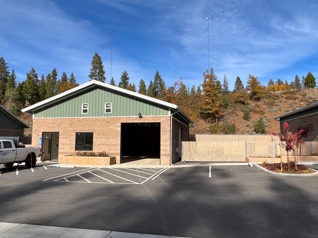 More Photos Of 12836 Greenhorn, Grass Valley Warehouse For Lease