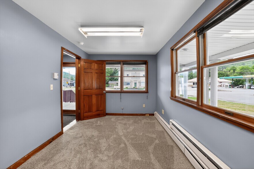 More Photos Of 464 Main St, New Milford Storefront Retail Office For Sale