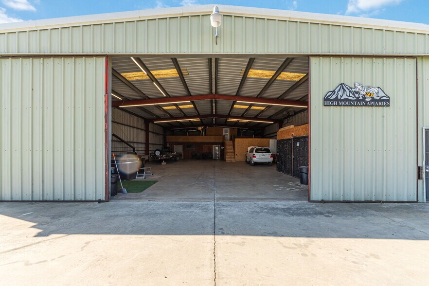 More Photos Of 23259 Avenue 64 Ave, Ducor Warehouse For Sale