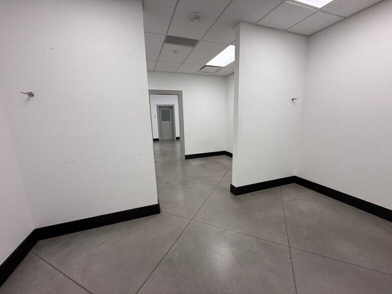 More Photos Of 3000 S Sierra Vista Way, Provo Warehouse For Lease