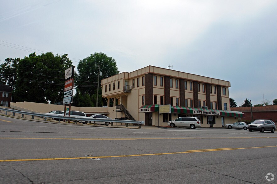 More Photos Of 5505 Us-60 E, Huntington Storefront Retail Office For Lease