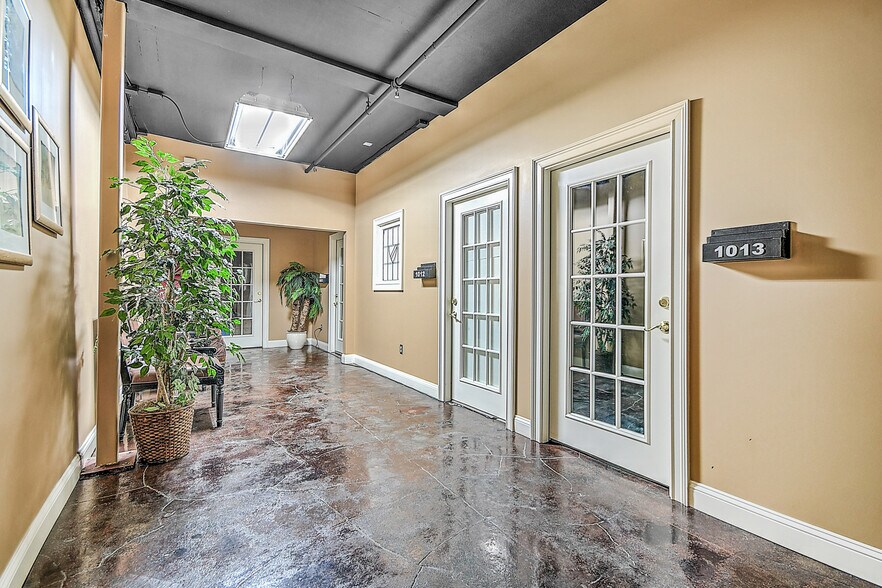 More Photos Of 220 Broad St, Kingsport Flex For Sale