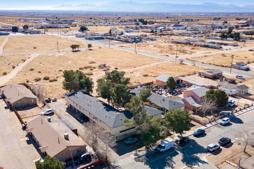 More Photos Of 11941 Lee Ave, Adelanto Apartments For Sale