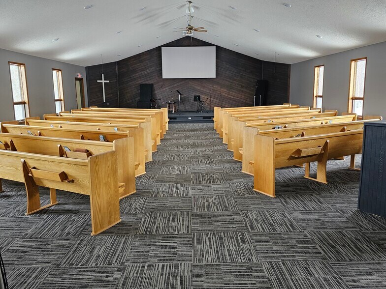 More Photos Of 521 Central Ave, Sunburg Religious Facility For Sale