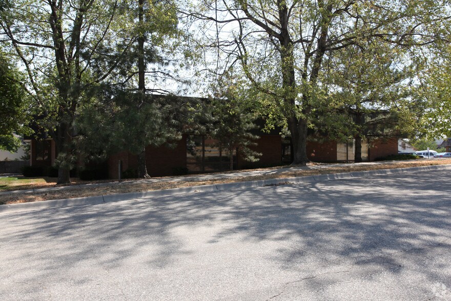 More Photos Of 11879 W 112th St, Overland Park Medical For Lease