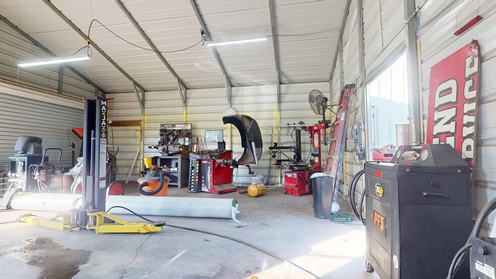 More Photos Of 8345 NC 27 W, Lillington Auto Repair For Sale