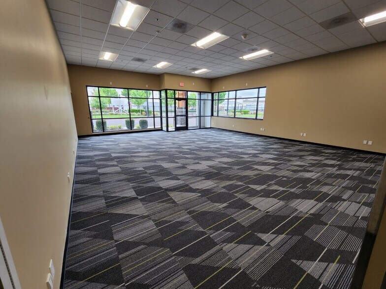 More Photos Of 4611 Nw Fruit Valley Rd, Vancouver Warehouse For Lease