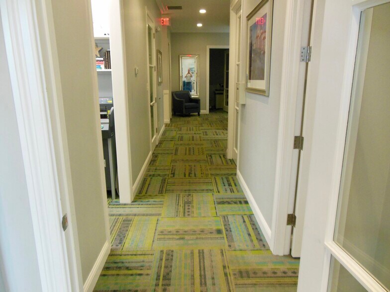 More Photos Of 503 E Summit, Crown Point Loft Creative Space For Lease