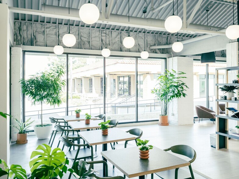 More Photos Of 17190 Bernardo Center Dr, San Diego Coworking Space