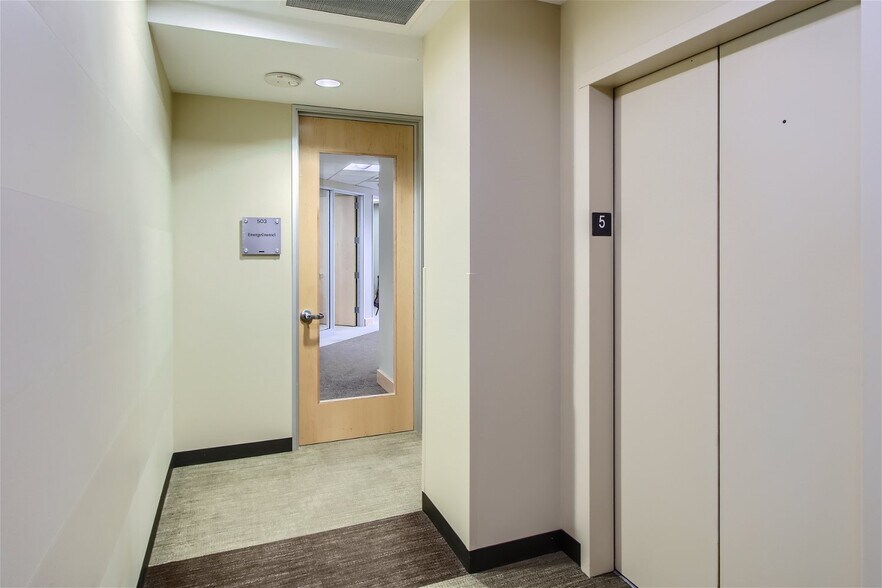 More Photos Of 1800 Glenarm Pl, Denver Office For Sale