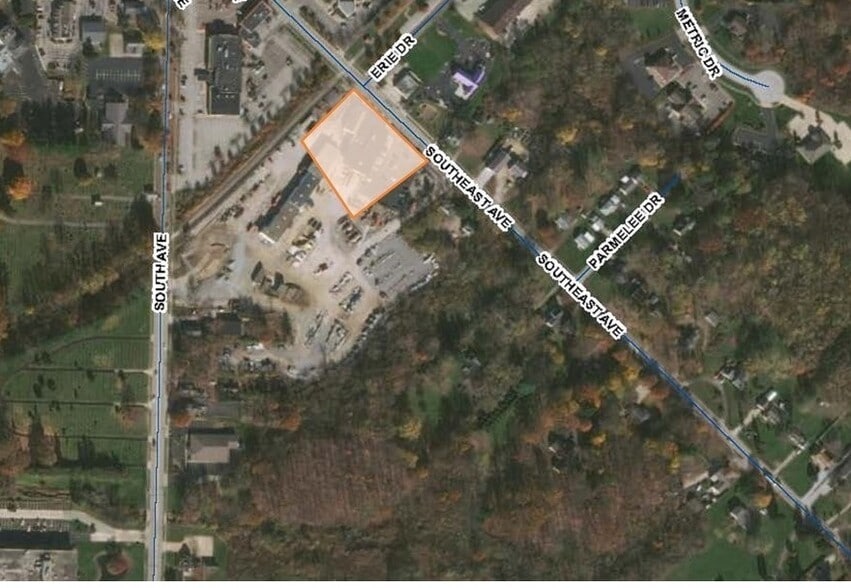 More Photos Of 50 Southeast Ave, Tallmadge Freestanding For Sale