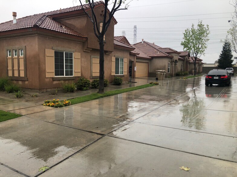 More Photos Of 8400 White Rock Dr, Bakersfield Apartments For Sale