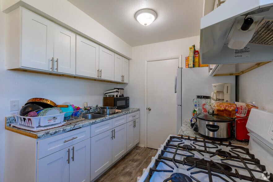 More Photos Of 6028 Vanderbilt Dr, Mount Morris Apartments For Sale