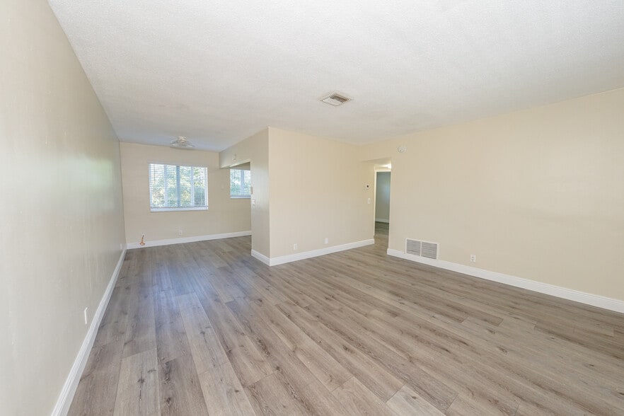 More Photos Of 5971 NW 17th Pl, Sunrise Apartments For Sale