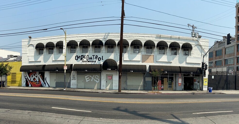More Photos Of 1721-1725 E 7th St, Los Angeles Showroom For Lease