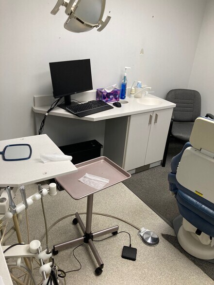 More Photos Of 9233 S Redwood Rd, West Jordan Medical For Lease