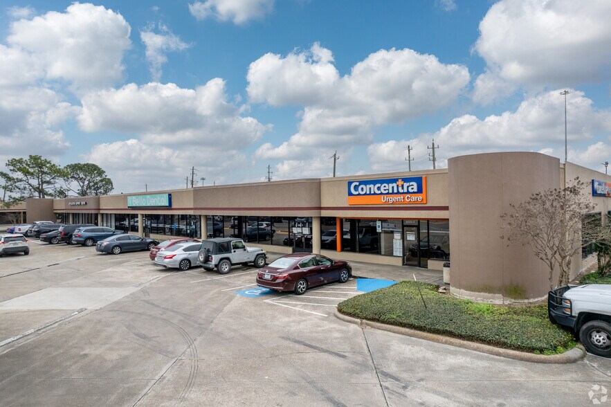 More Photos Of 8503 Gulf Fwy, Houston Unknown For Lease