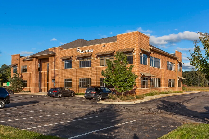 More Photos Of 4020 E Beltline Ave NE, Grand Rapids Medical For Sale