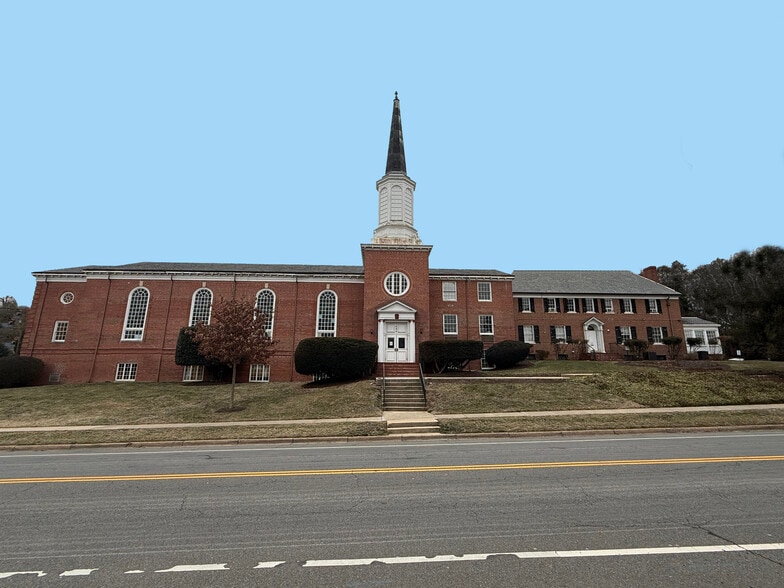 More Photos Of 1400 Russell Rd, Alexandria Religious Facility For Sale
