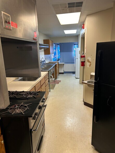 More Photos Of 204 Georges Aly, Smyrna Daycare Center For Lease